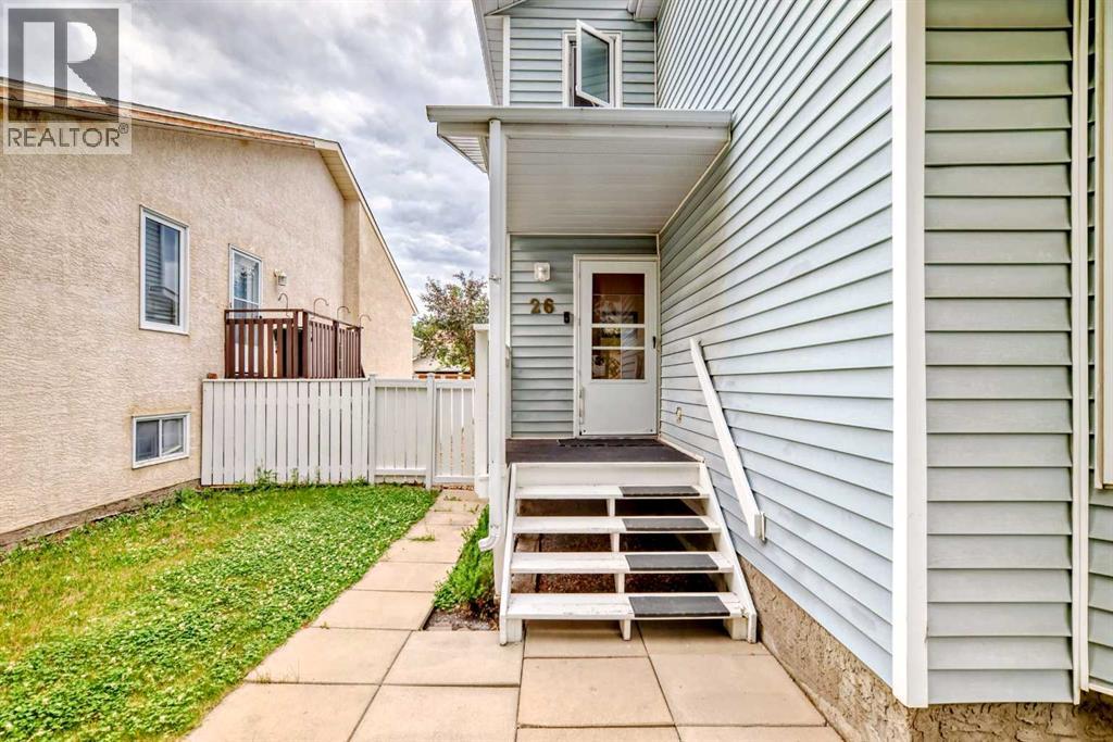 Property at 26 Shawglen Way SW image 3