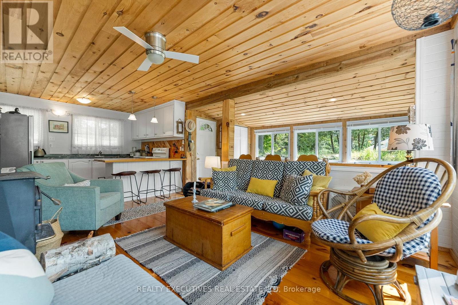 2046 Cyr Point Road, Tay Valley, Ontario  K7H 3C9 - Photo 14 - X12267348
