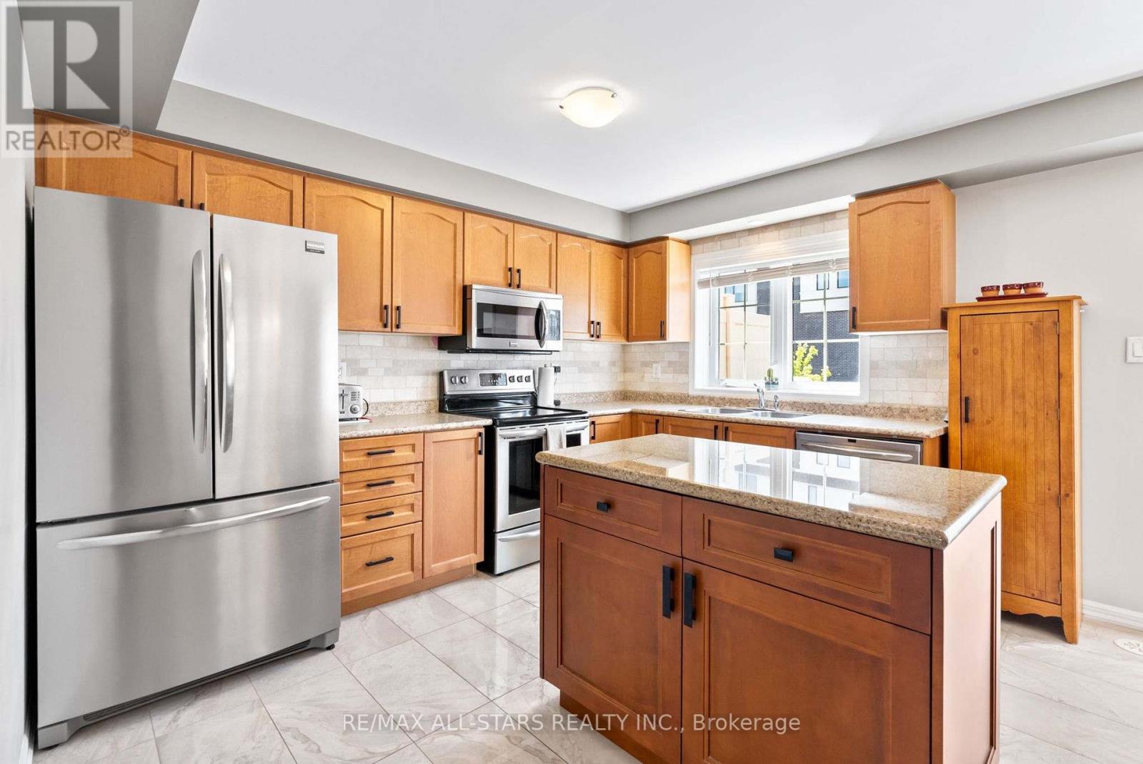 Property at 2450 WILLIAM JACKSON DRIVE image 3