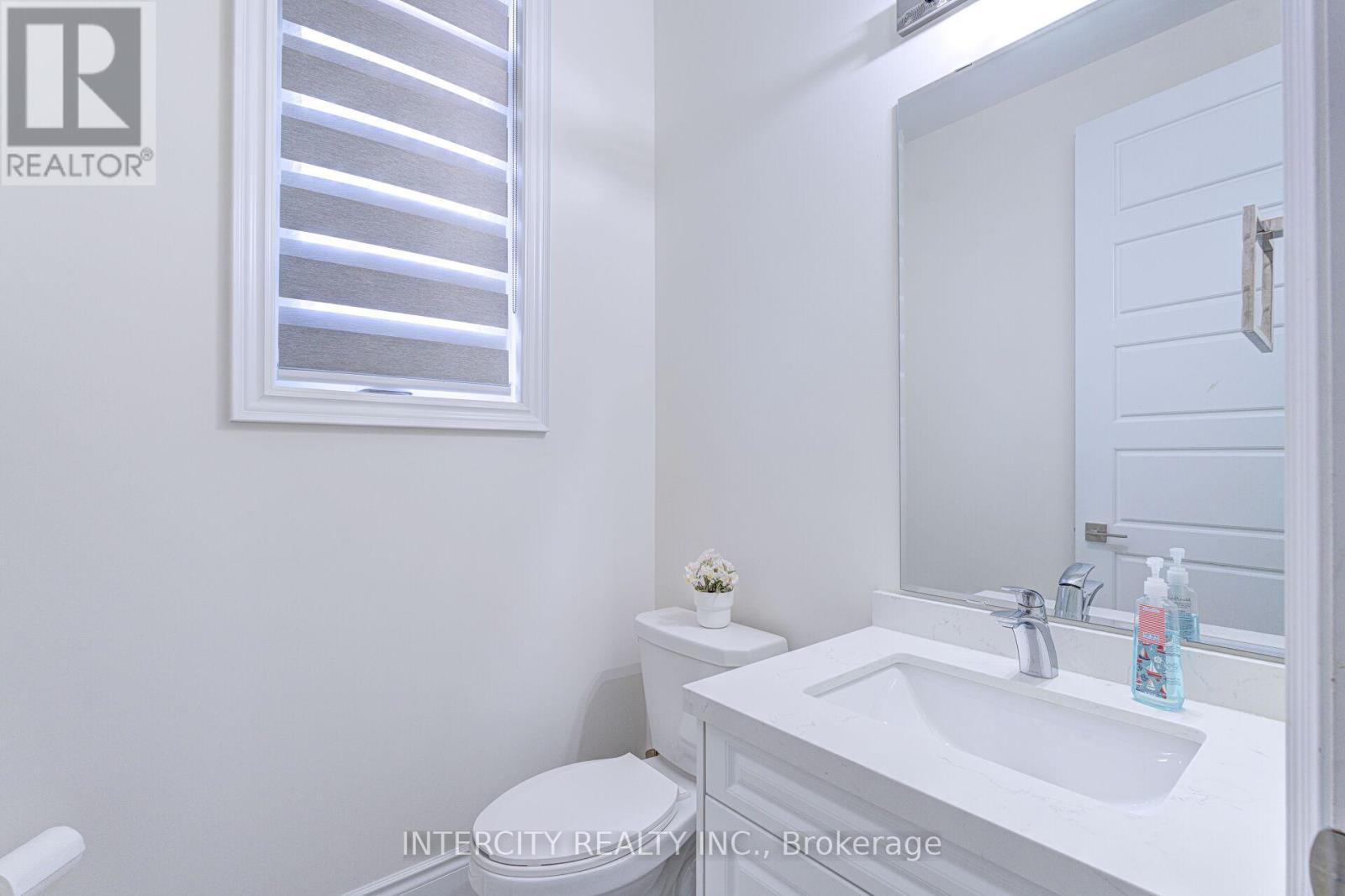 58 Dotchson Avenue, Caledon, Ontario  L7C 4G7 - Photo 22 - W12335327