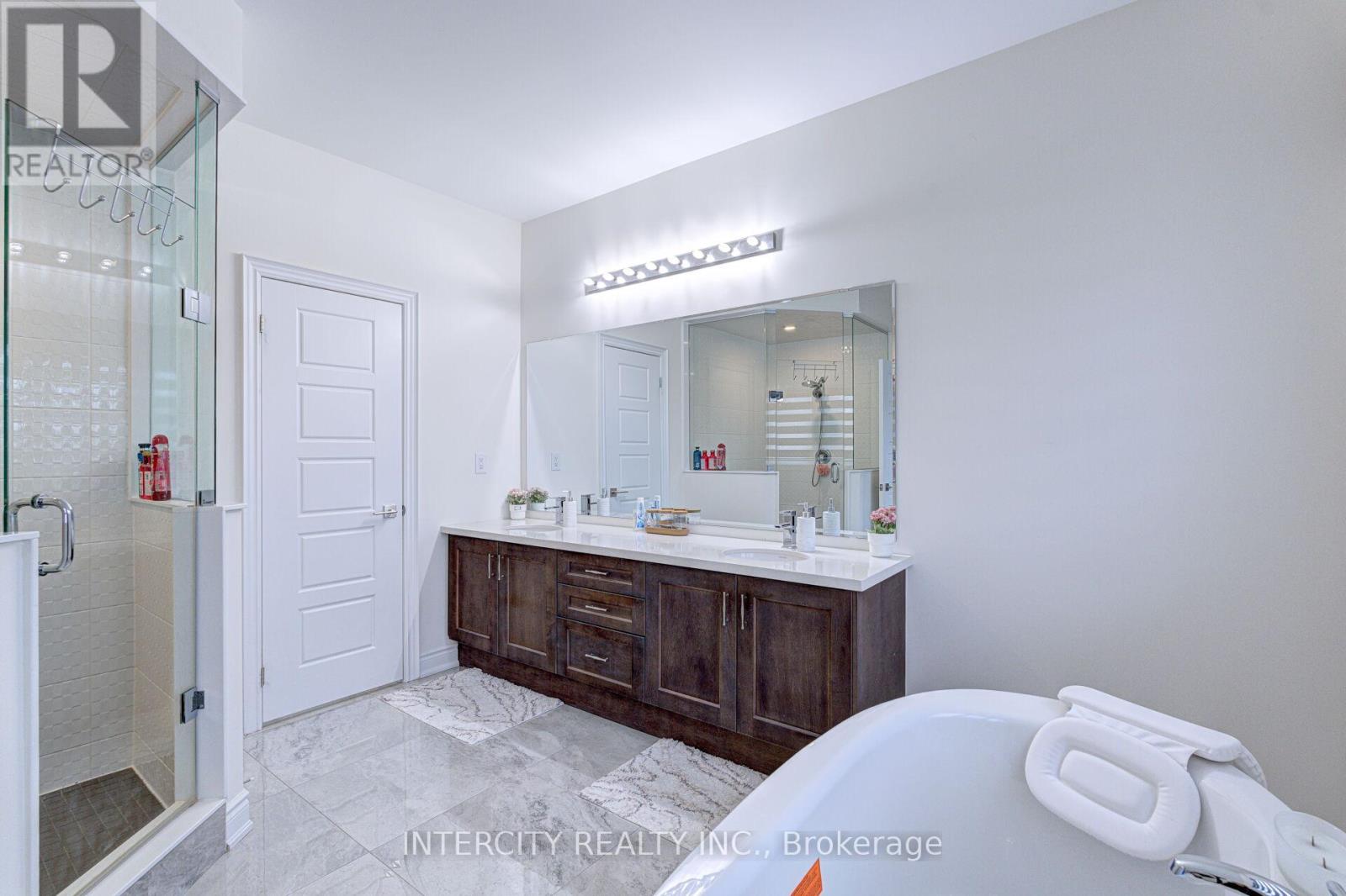 58 Dotchson Avenue, Caledon, Ontario  L7C 4G7 - Photo 28 - W12335327