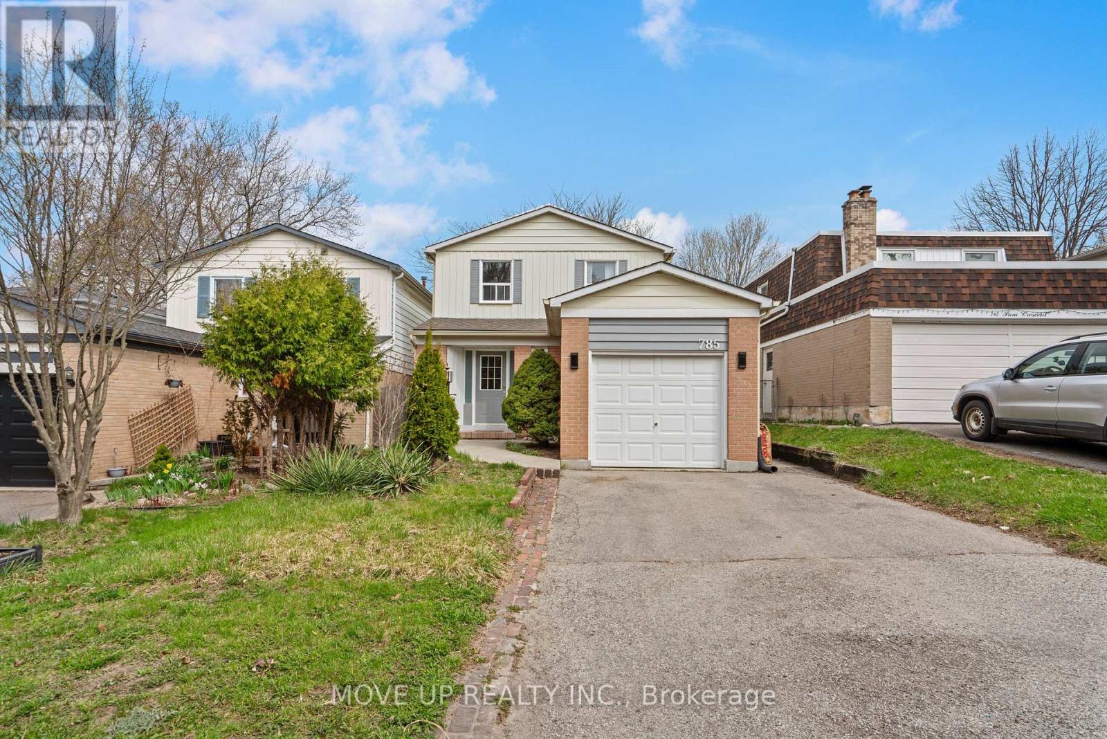 785 Pam Crescent, Newmarket, Ontario  L3Y 5B7 - Photo 1 - N12335854