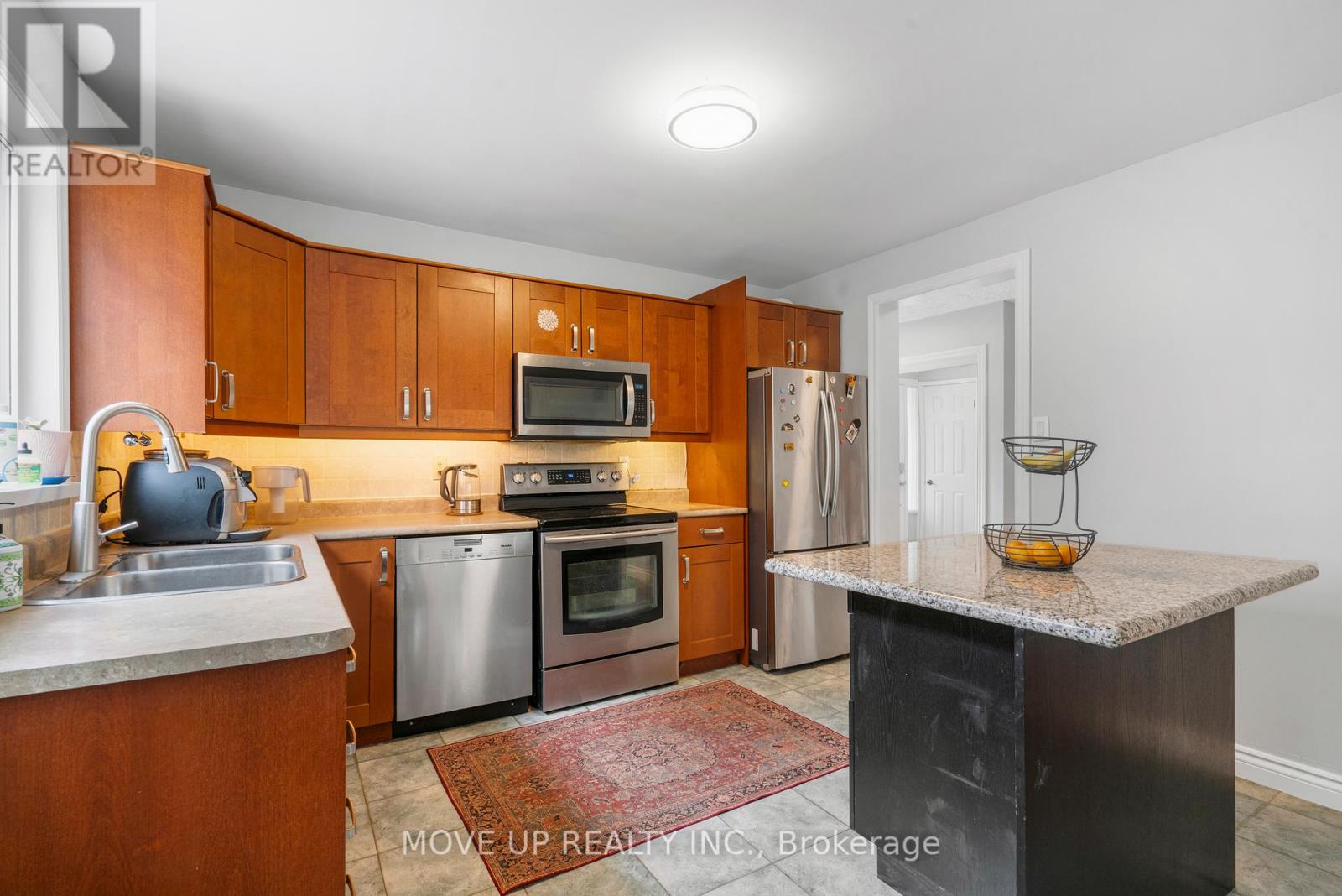 785 Pam Crescent, Newmarket, Ontario  L3Y 5B7 - Photo 10 - N12335854