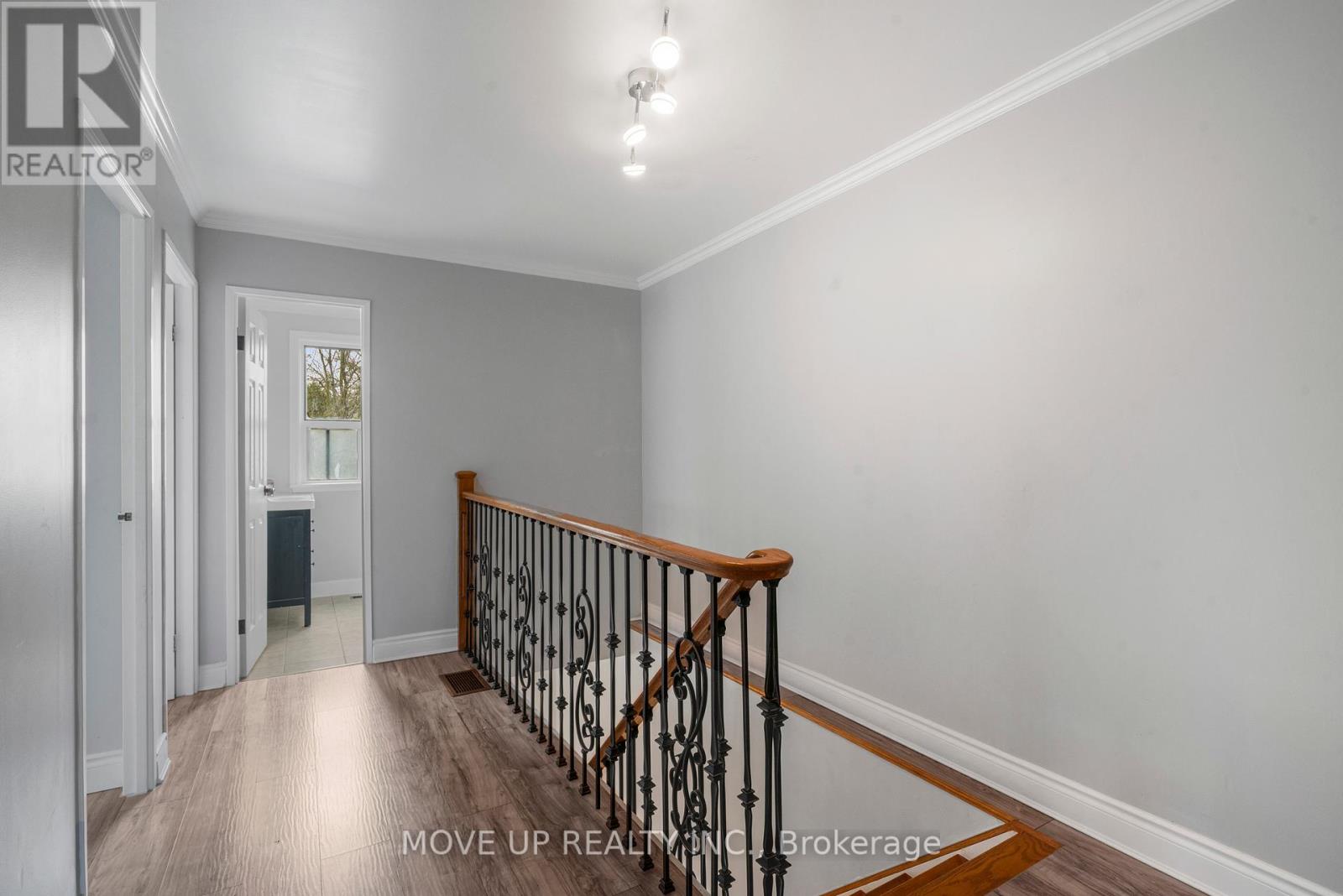 785 Pam Crescent, Newmarket, Ontario  L3Y 5B7 - Photo 18 - N12335854