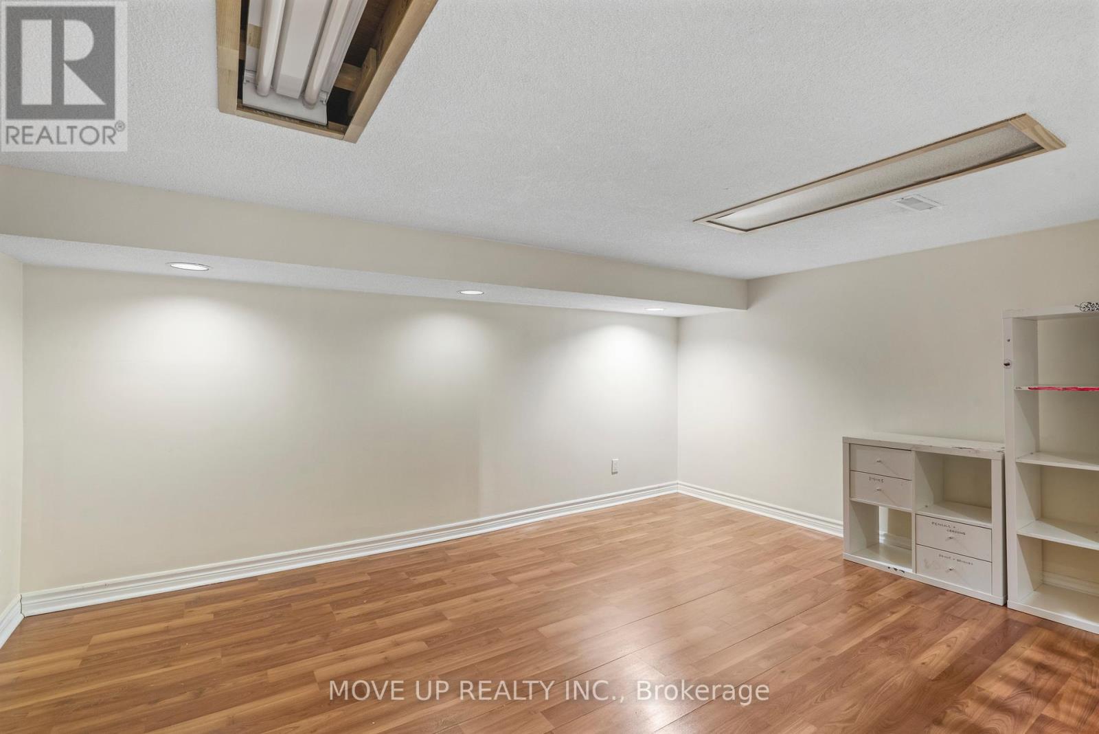 785 Pam Crescent, Newmarket, Ontario  L3Y 5B7 - Photo 24 - N12335854