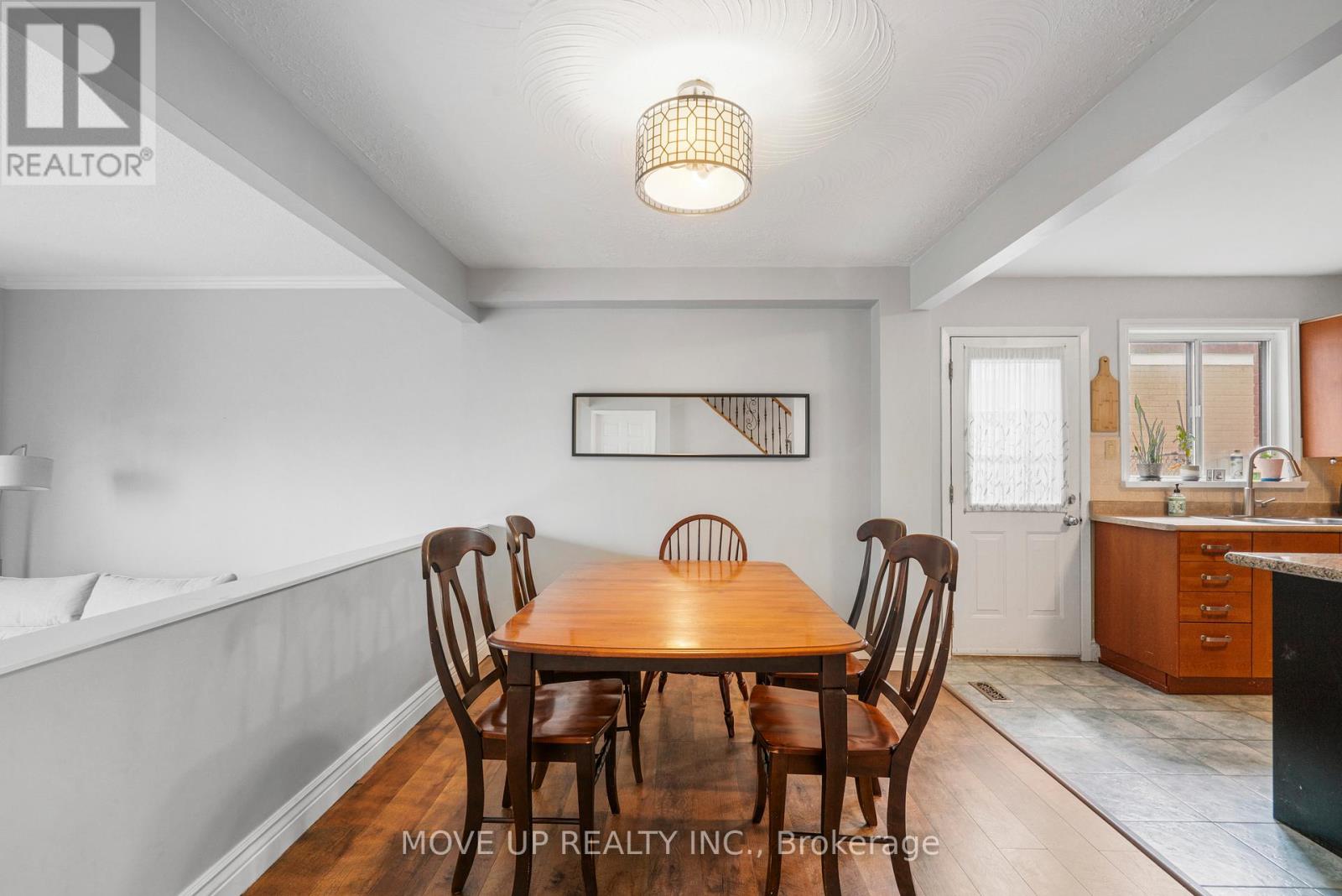 785 Pam Crescent, Newmarket, Ontario  L3Y 5B7 - Photo 8 - N12335854
