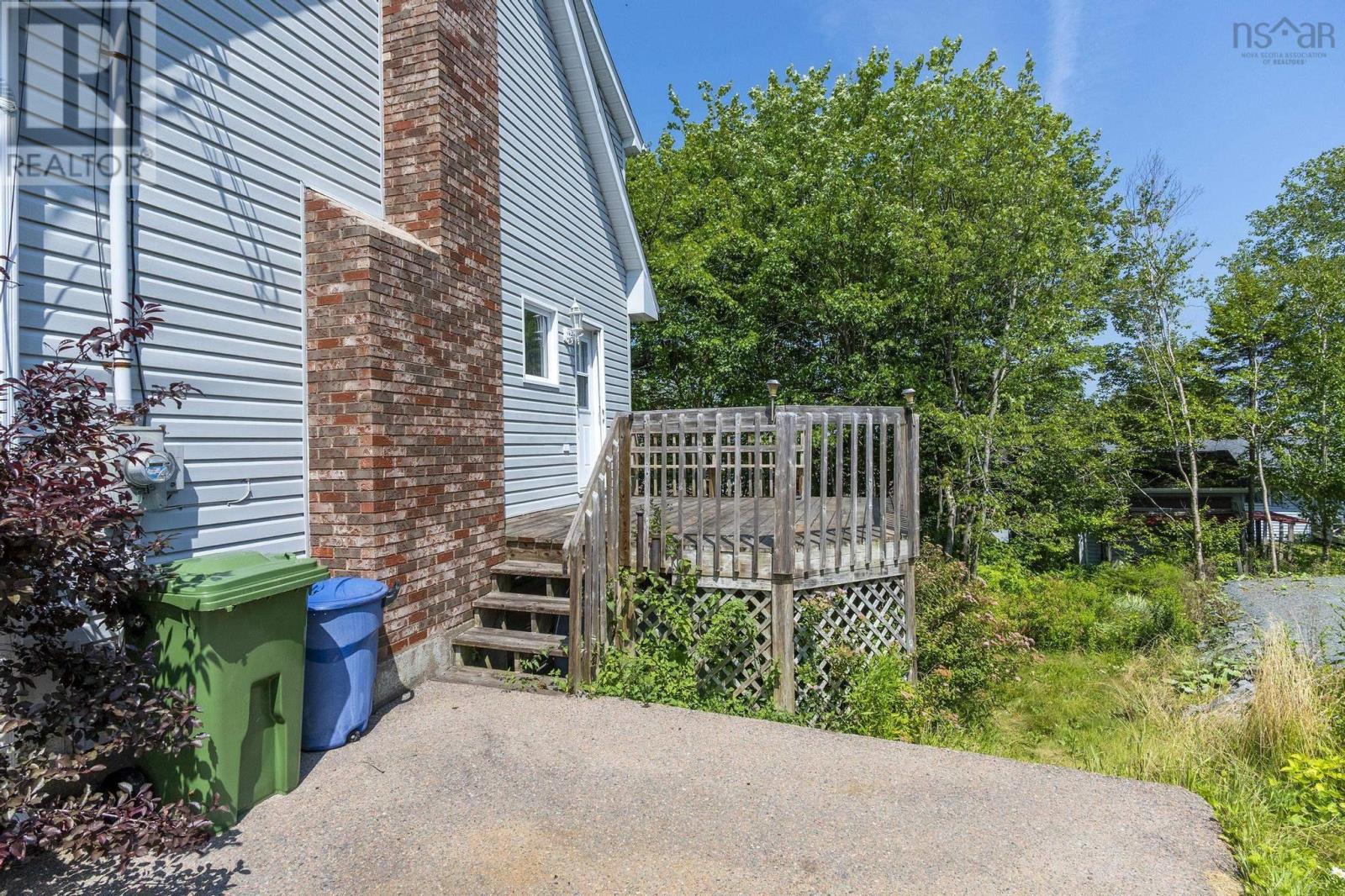 Property at 7 Orquel Court image 3