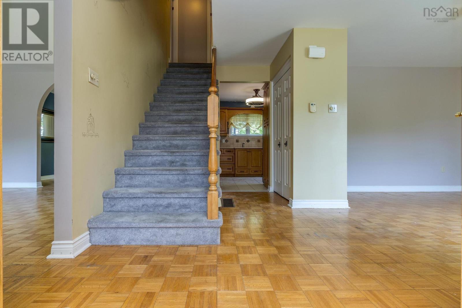 Property at 7 Orquel Court image 5
