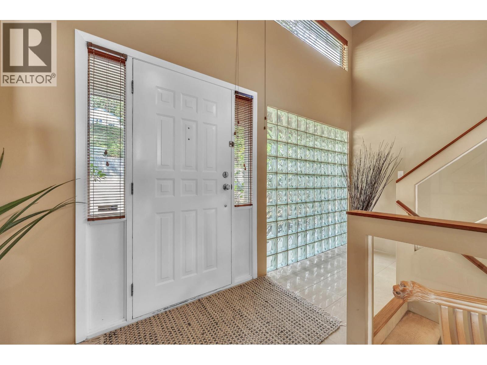 Property at 531 TEMPE CRESCENT image 5