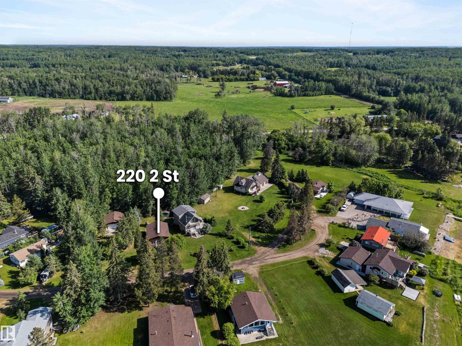 220 2 St, Rural Lac Ste. Anne County, Alberta  T0E 1A0 - Photo 2 - E4442962