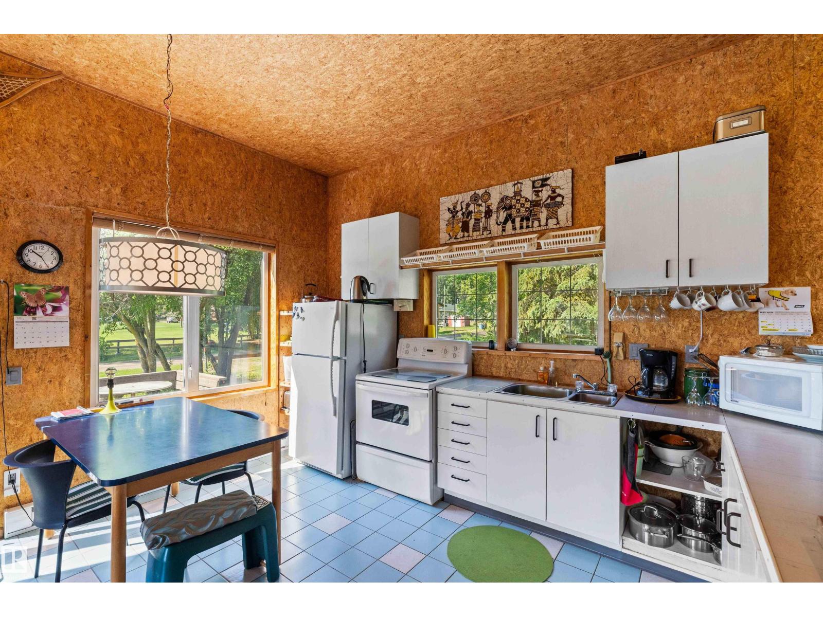 220 2 St, Rural Lac Ste. Anne County, Alberta  T0E 1A0 - Photo 14 - E4442962