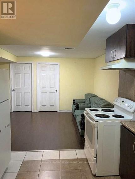 Bsmt - 40 Palm Tree Road, Brampton, Ontario  L6V 4N6 - Photo 3 - W12335889