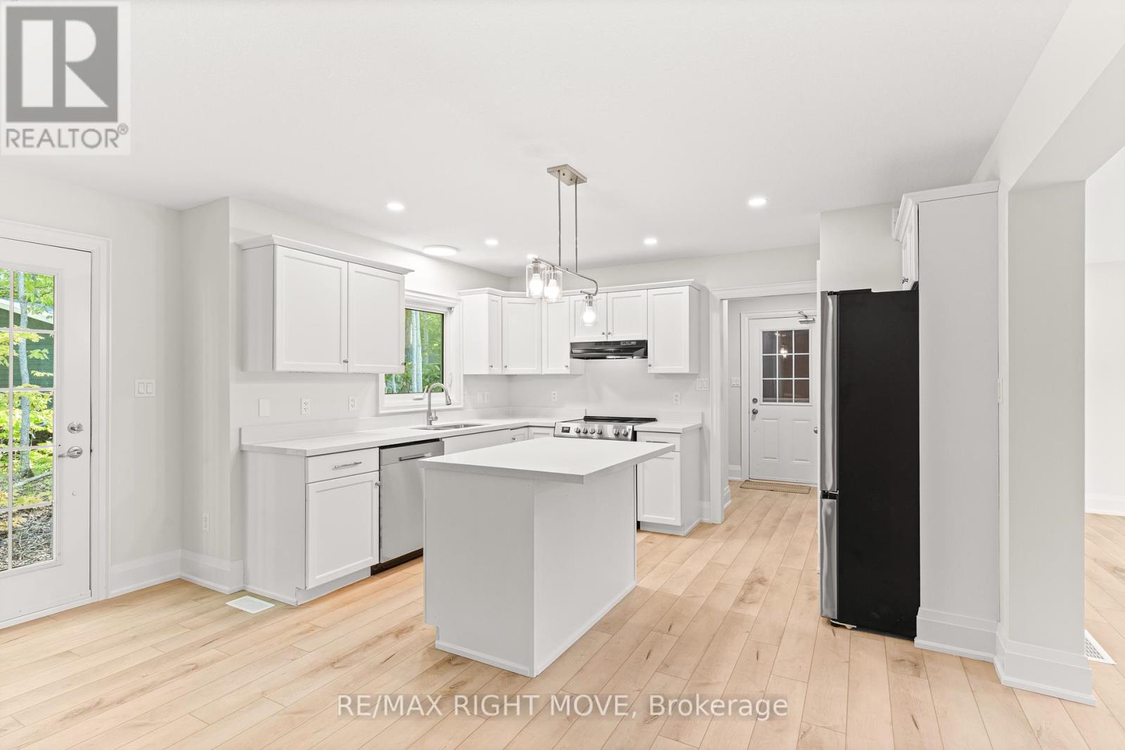 1 Ojibway Court, Tiny, Ontario  L9M 0B2 - Photo 20 - S12326802