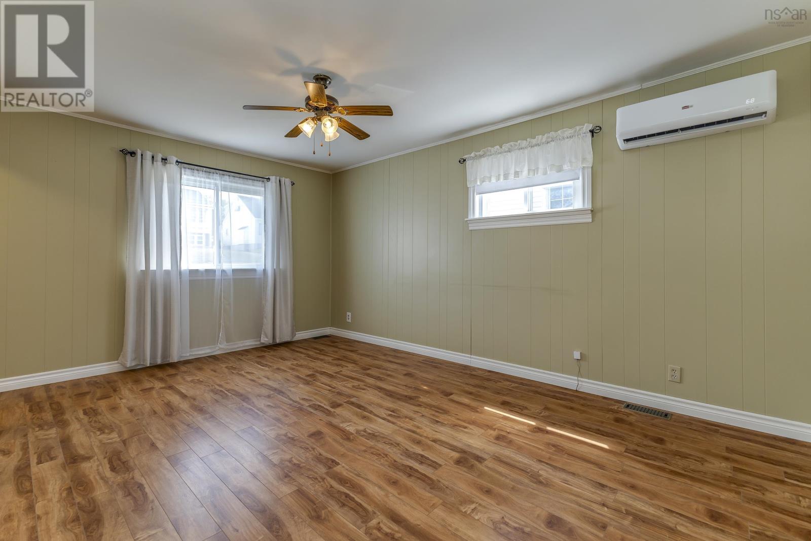 Property at 11 MacLaren Ave image 5