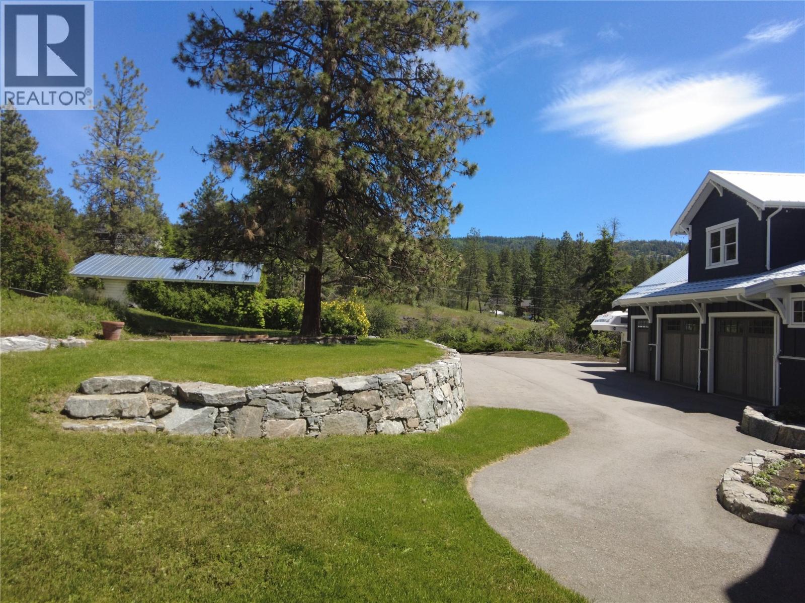 5474 Deadpine Drive Kelowna Photo 6