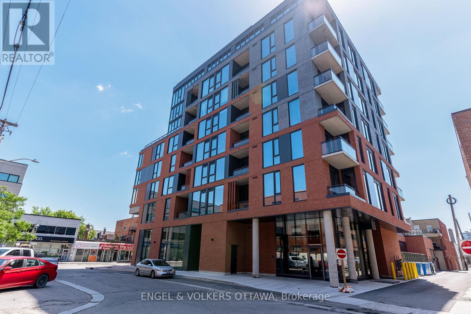 202 - 10 James Street, Ottawa, Ontario  K2P 1T2 - Photo 2 - X12335937
