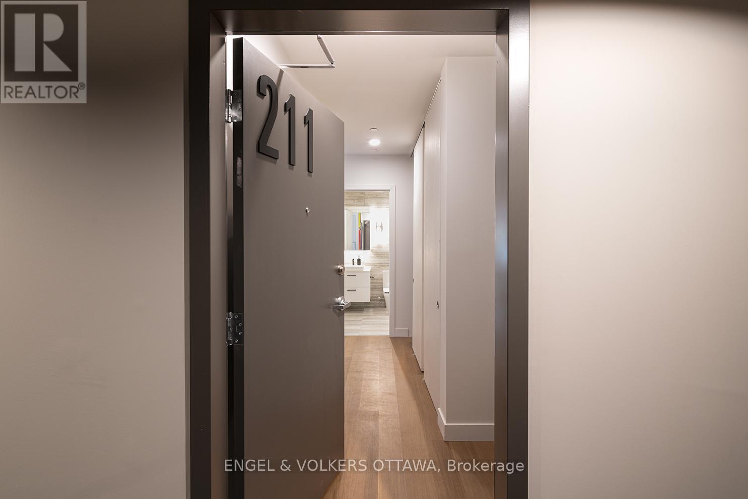 211 - 10 James Street, Ottawa, Ontario  K2P 1T2 - Photo 8 - X12335938