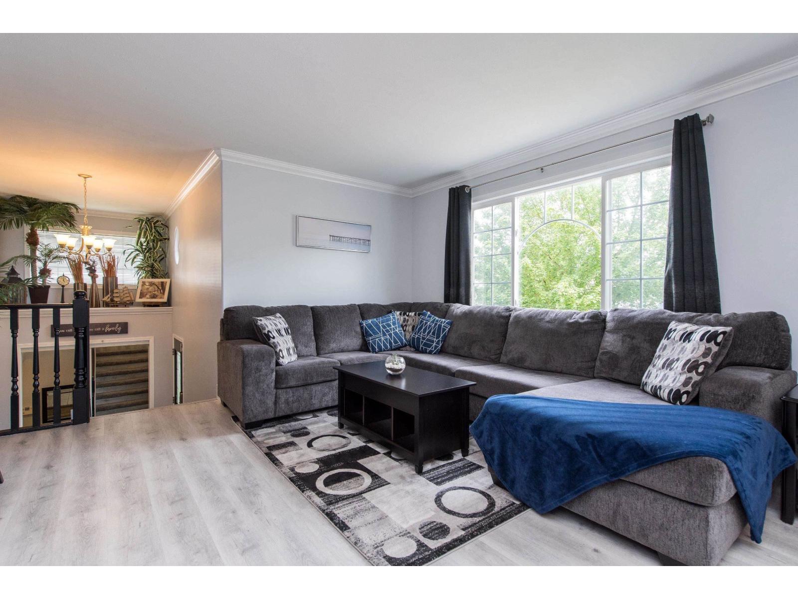 Property at 5628 THORNHILL STREET image 3