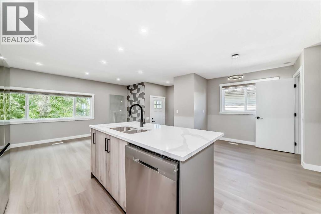 8428 Berkley Road Nw, Calgary, Alberta  T3K 1B4 - Photo 6 - A2244637