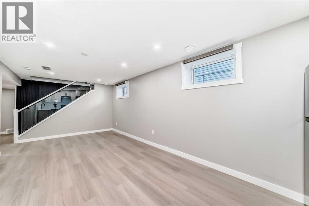 8428 Berkley Road Nw, Calgary, Alberta  T3K 1B4 - Photo 41 - A2244637