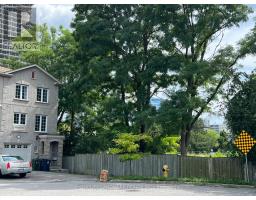 31 Rodeo Court, Toronto (Newtonbrook West), Ca