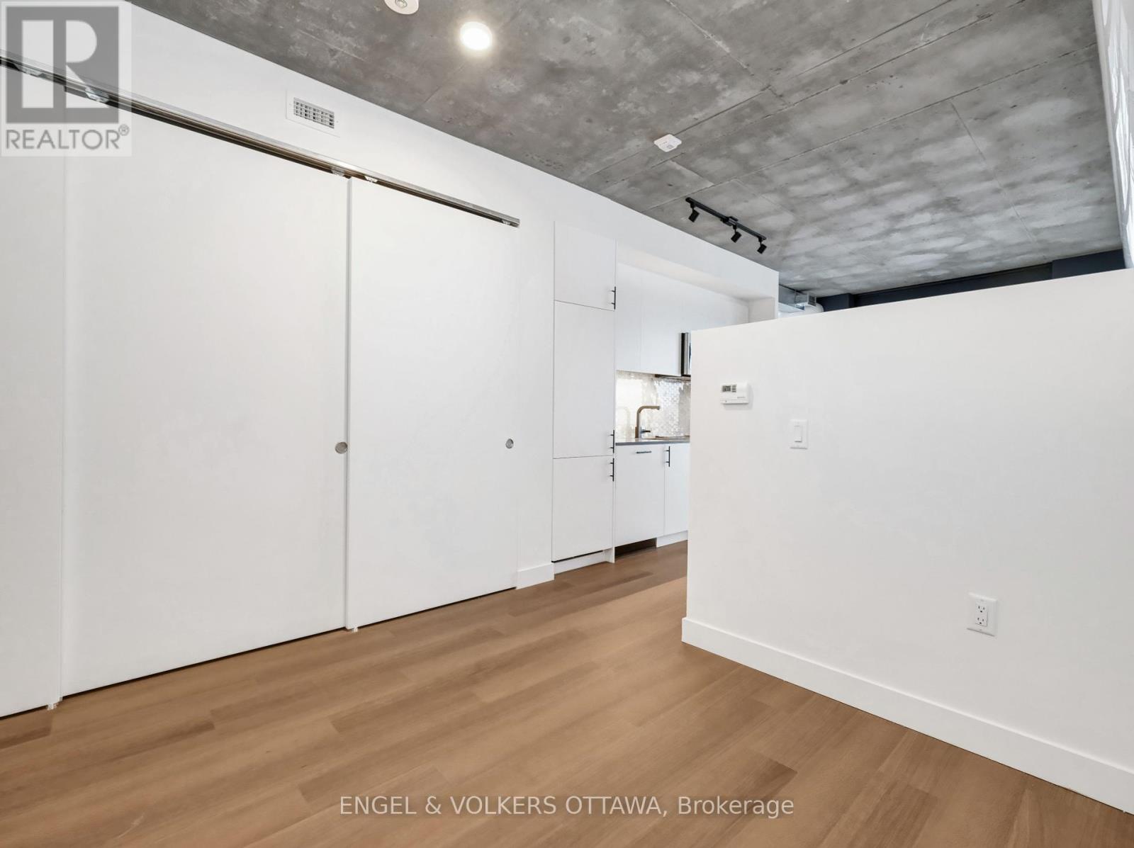 613 - 10 James Street, Ottawa, Ontario  K2P 1T2 - Photo 10 - X12335944