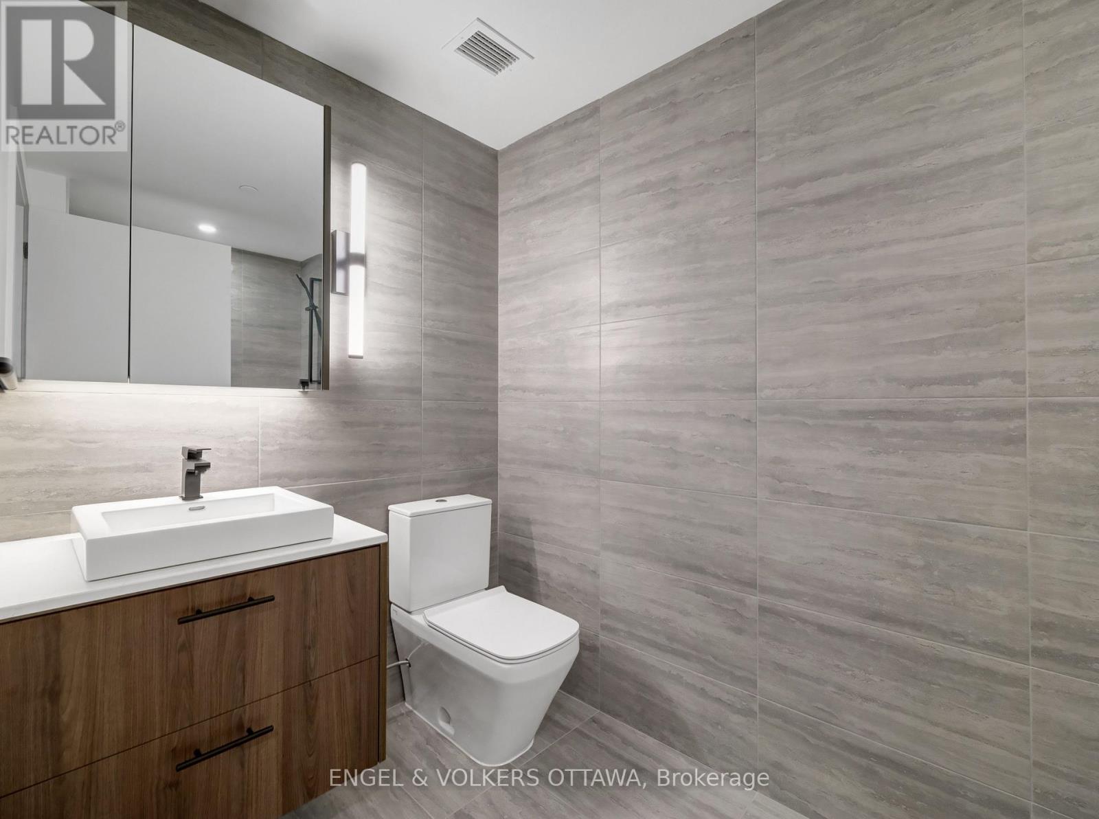 613 - 10 James Street, Ottawa, Ontario  K2P 1T2 - Photo 17 - X12335944