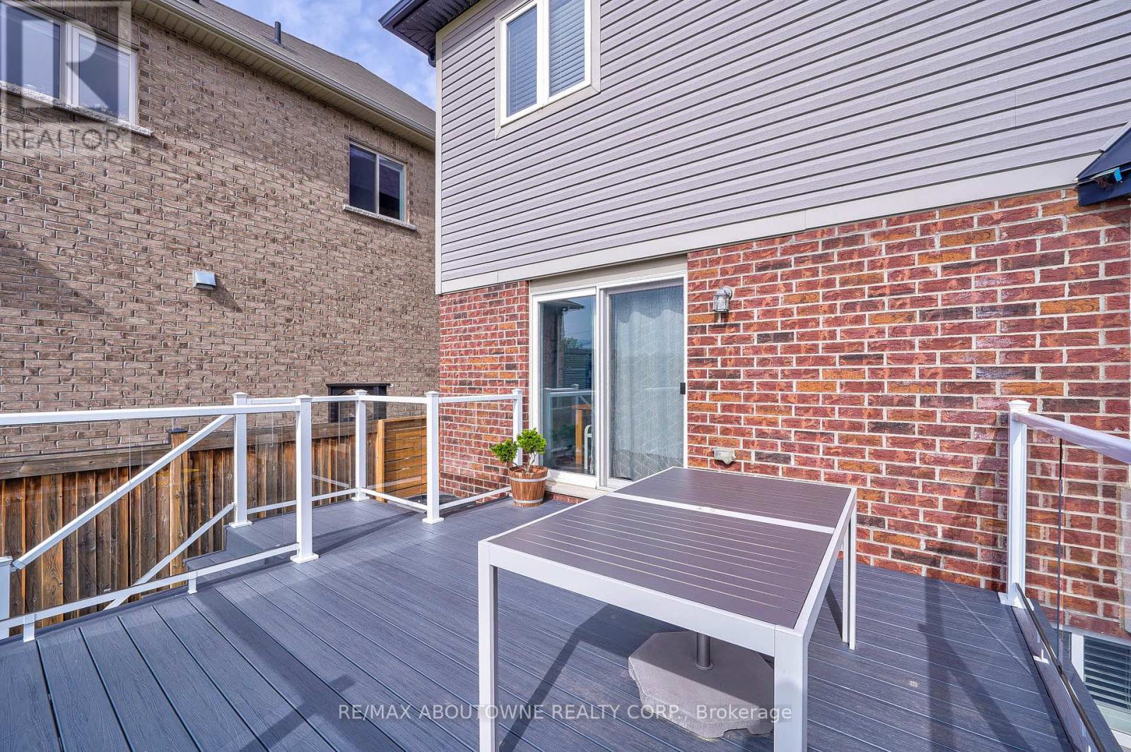 Lower - 195 Greti Drive, Hamilton, Ontario  L9B 1P9 - Photo 34 - X12335913