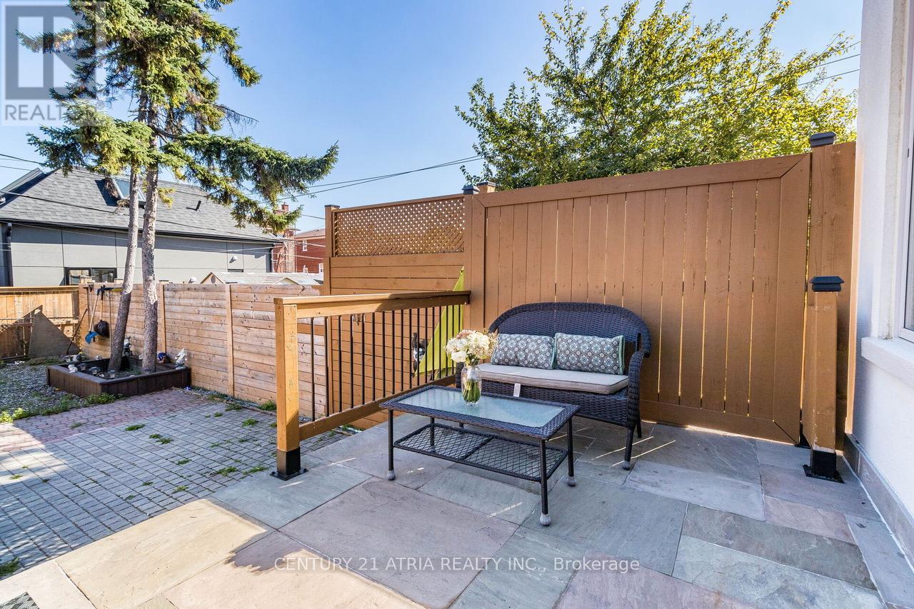 17 Montcalm Avenue, Toronto, Ontario  M6E 4N5 - Photo 18 - W12296339