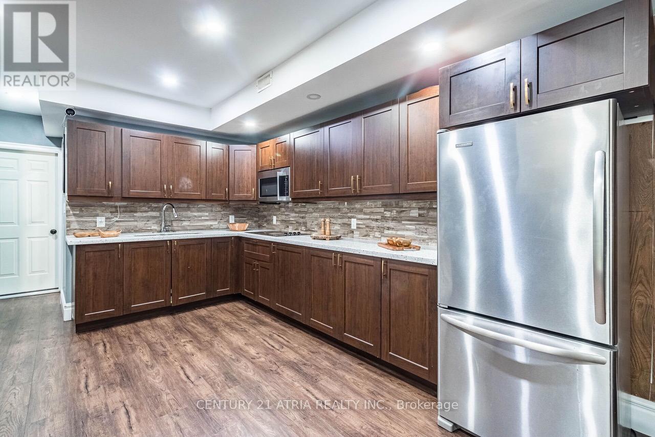 17 Montcalm Avenue, Toronto, Ontario  M6E 4N5 - Photo 15 - W12296339