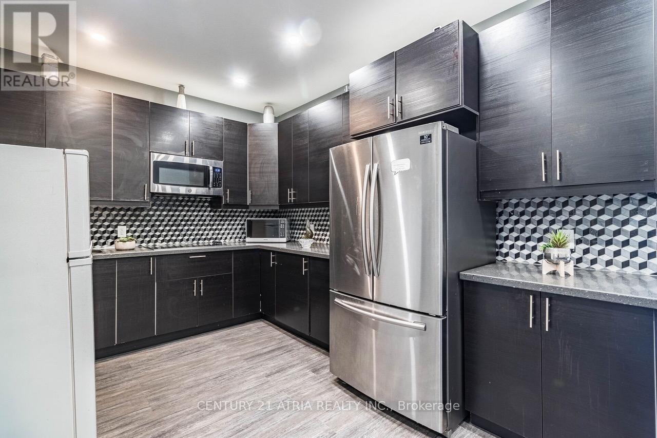 17 Montcalm Avenue, Toronto, Ontario  M6E 4N5 - Photo 4 - W12296339