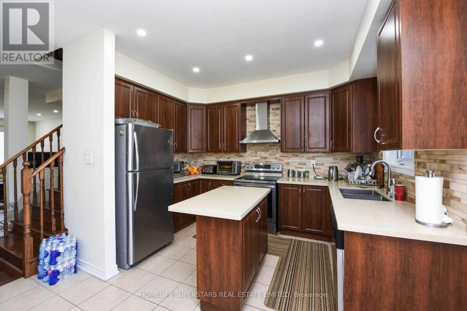 50 Sea Drifter Crescent, Brampton, Ontario  L6P 4B2 - Photo 10 - W12335946