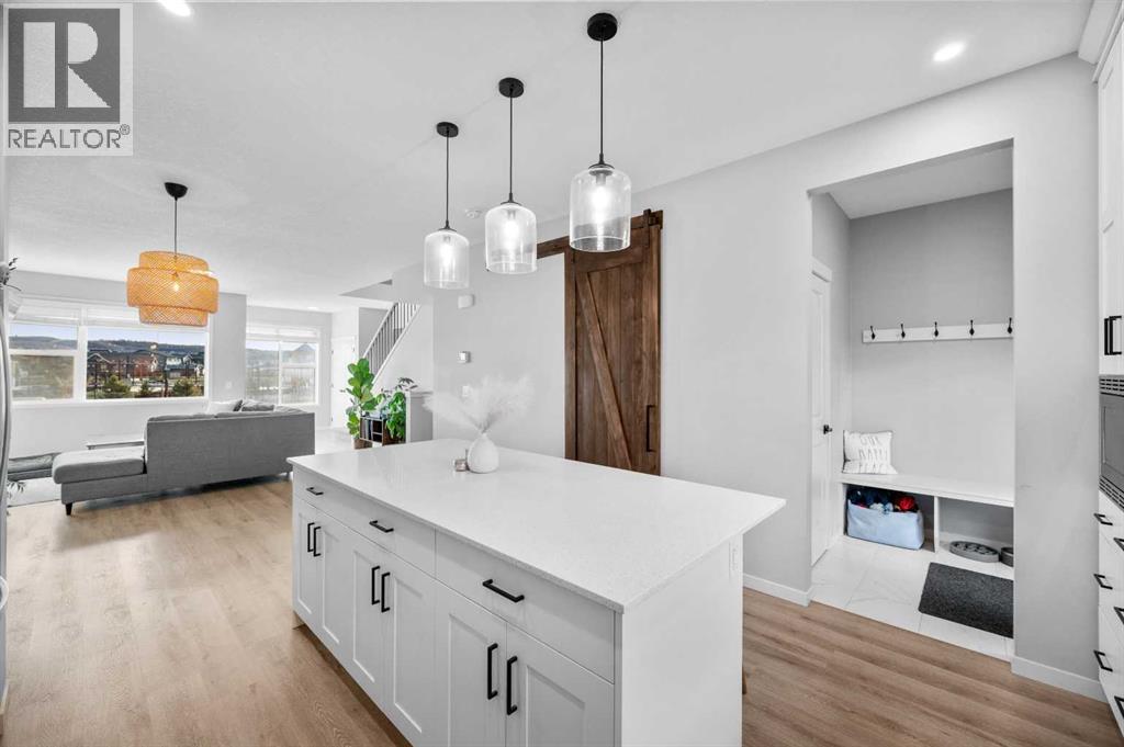 Property at 180 Rowmont Boulevard NW image 3