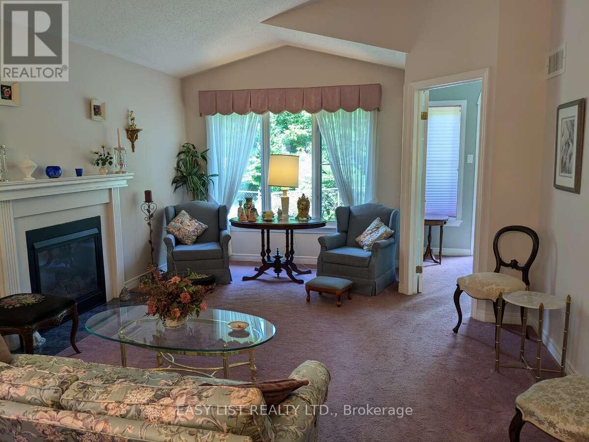 57 Goldfinch Drive, Ottawa, Ontario  K2M 2P5 - Photo 12 - X12335977