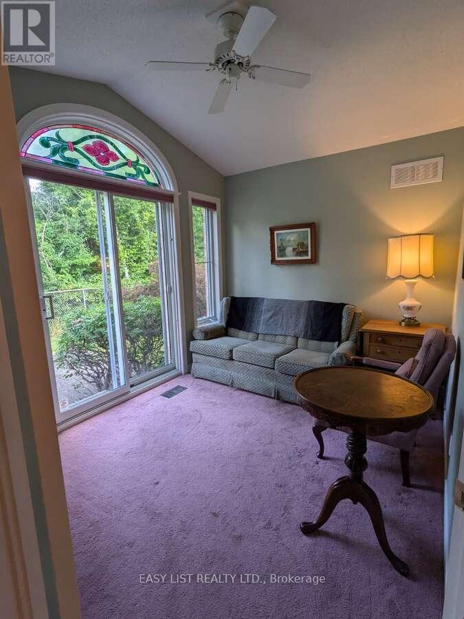 57 Goldfinch Drive, Ottawa, Ontario  K2M 2P5 - Photo 13 - X12335977