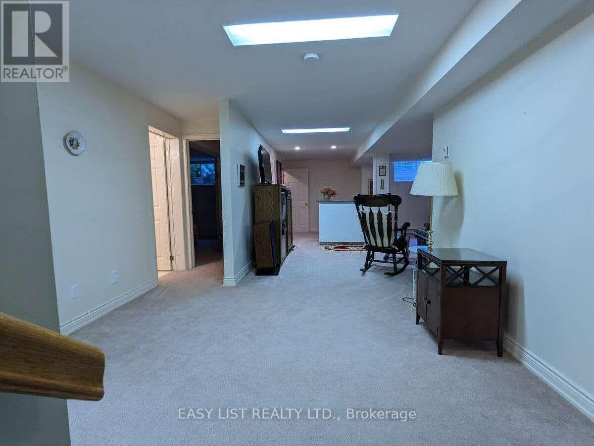 57 Goldfinch Drive, Ottawa, Ontario  K2M 2P5 - Photo 27 - X12335977