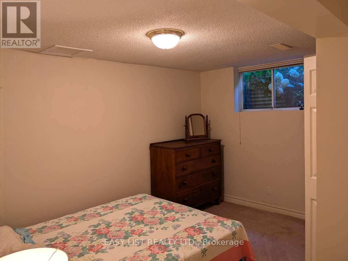 57 Goldfinch Drive, Ottawa, Ontario  K2M 2P5 - Photo 32 - X12335977