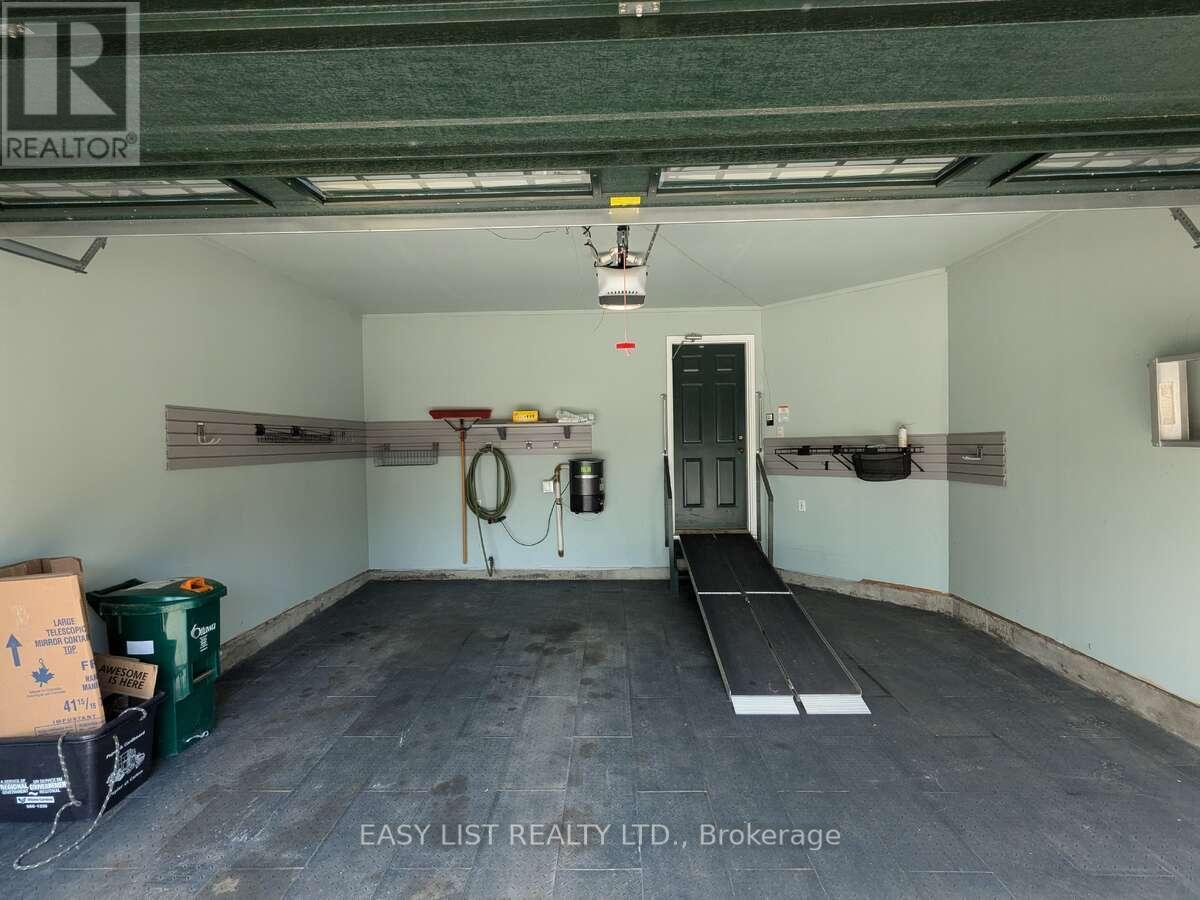 57 Goldfinch Drive, Ottawa, Ontario  K2M 2P5 - Photo 37 - X12335977