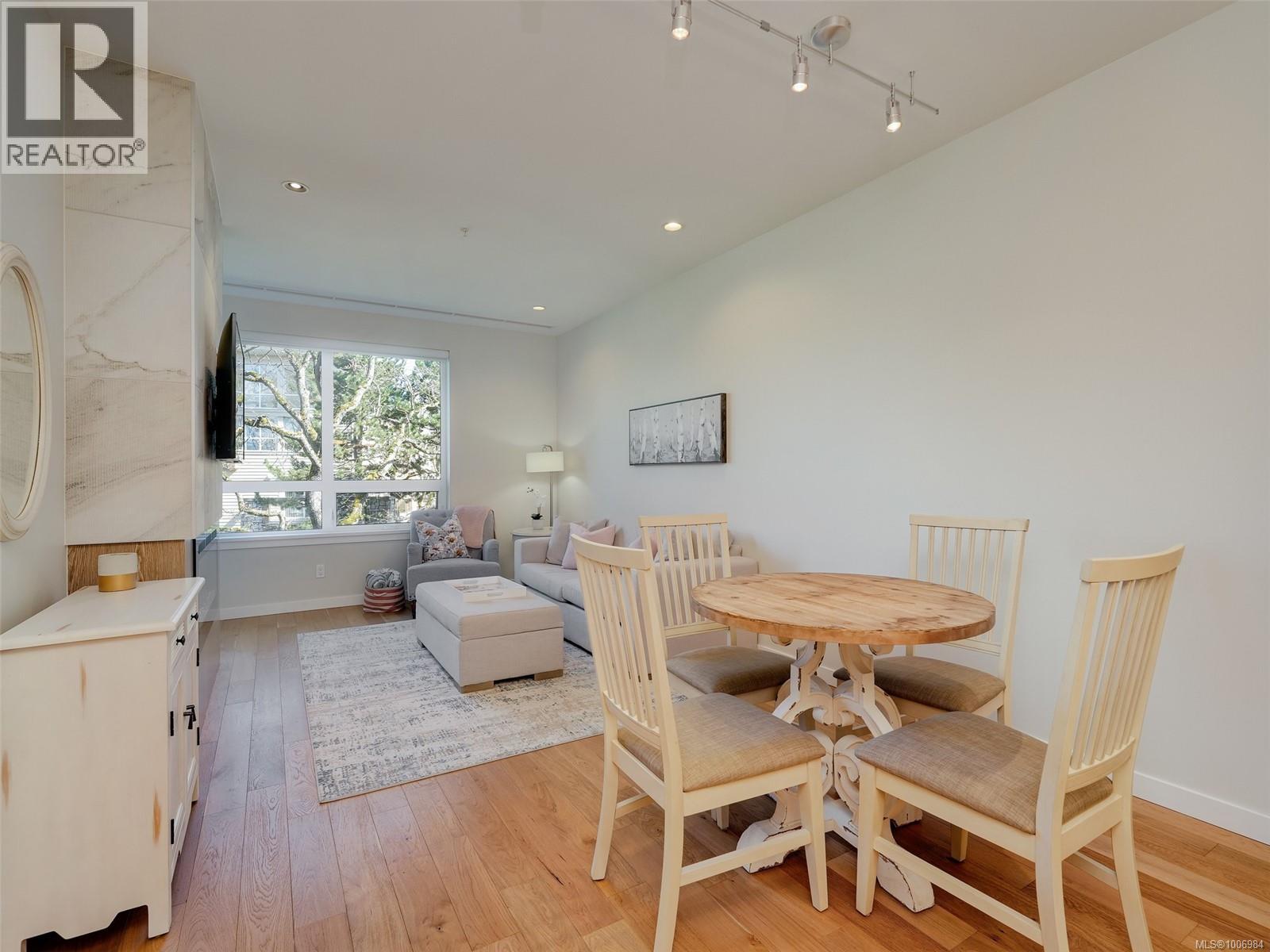 302 1201 Fort St, Victoria, British Columbia  V8V 0G1 - Photo 8 - 1006984