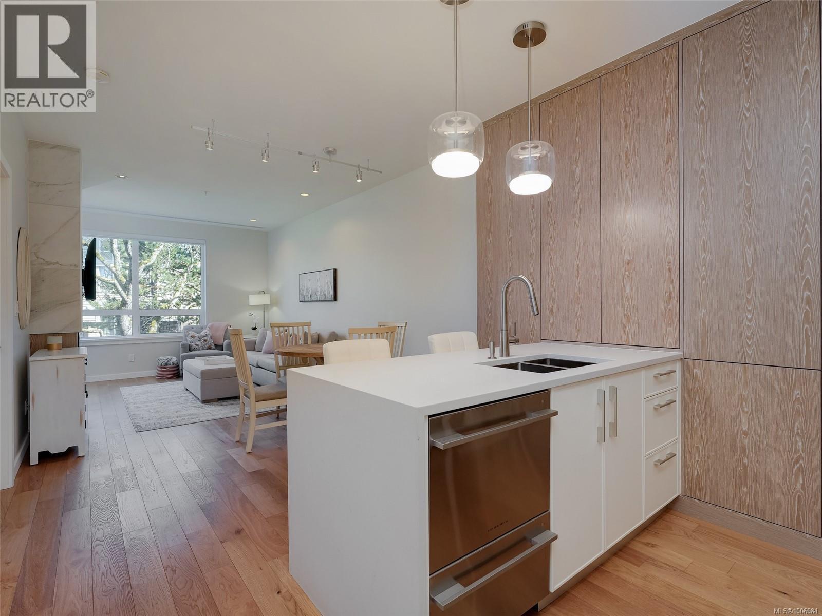 302 1201 Fort St, Victoria, British Columbia  V8V 0G1 - Photo 11 - 1006984