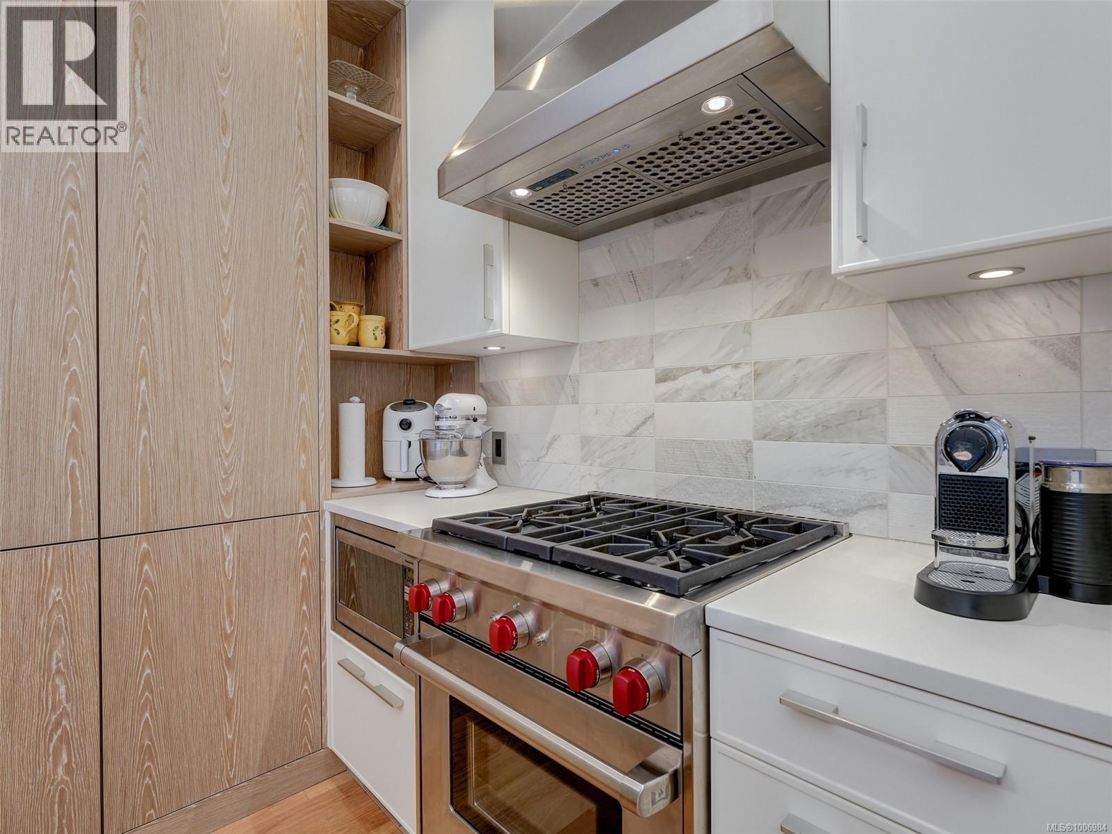 302 1201 Fort St, Victoria, British Columbia  V8V 0G1 - Photo 14 - 1006984