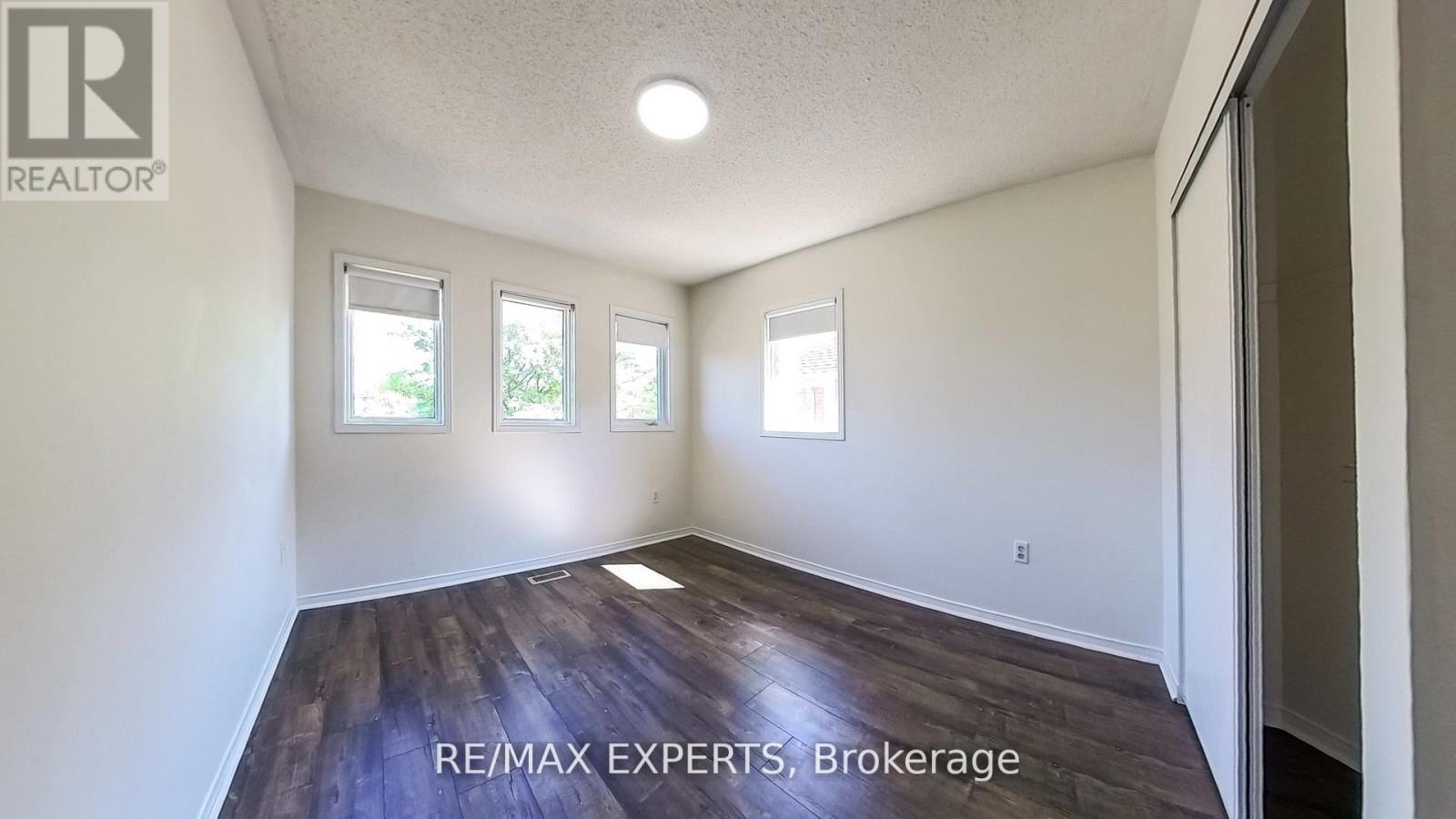 3211 Coralbean Place, Mississauga, Ontario  L5N 7C9 - Photo 28 - W12335967