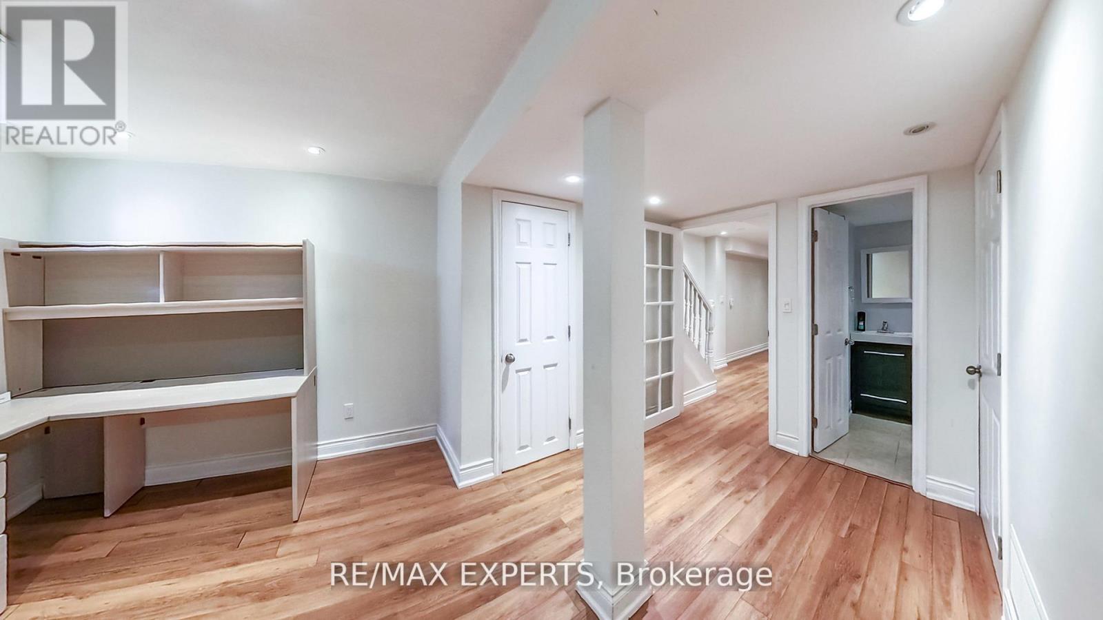 3211 Coralbean Place, Mississauga, Ontario  L5N 7C9 - Photo 33 - W12335967