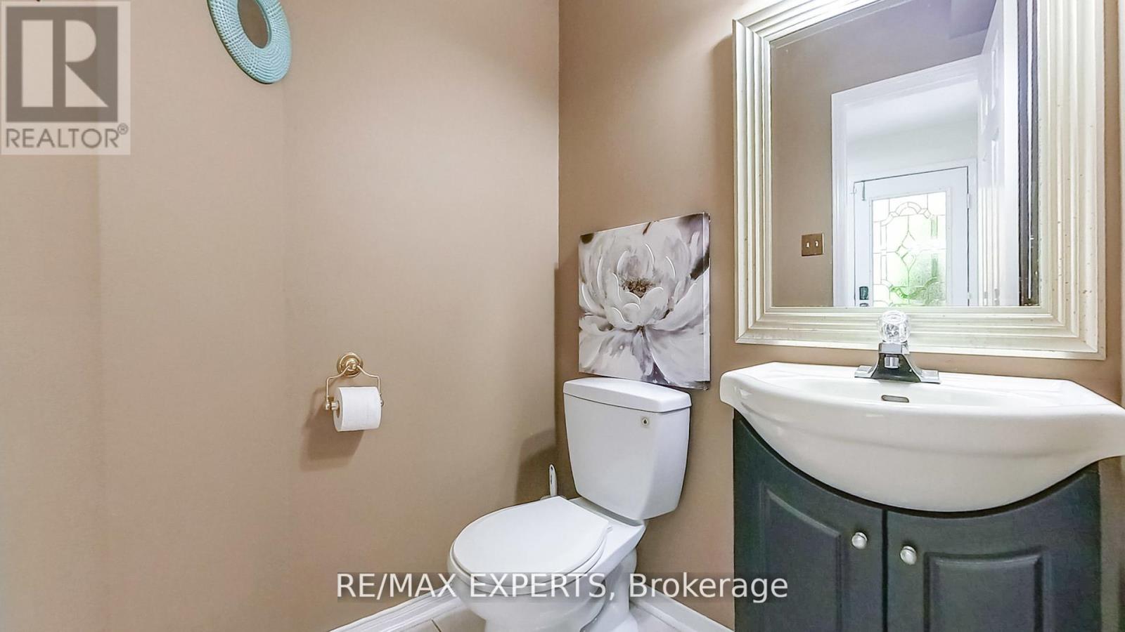 3211 Coralbean Place, Mississauga, Ontario  L5N 7C9 - Photo 7 - W12335967