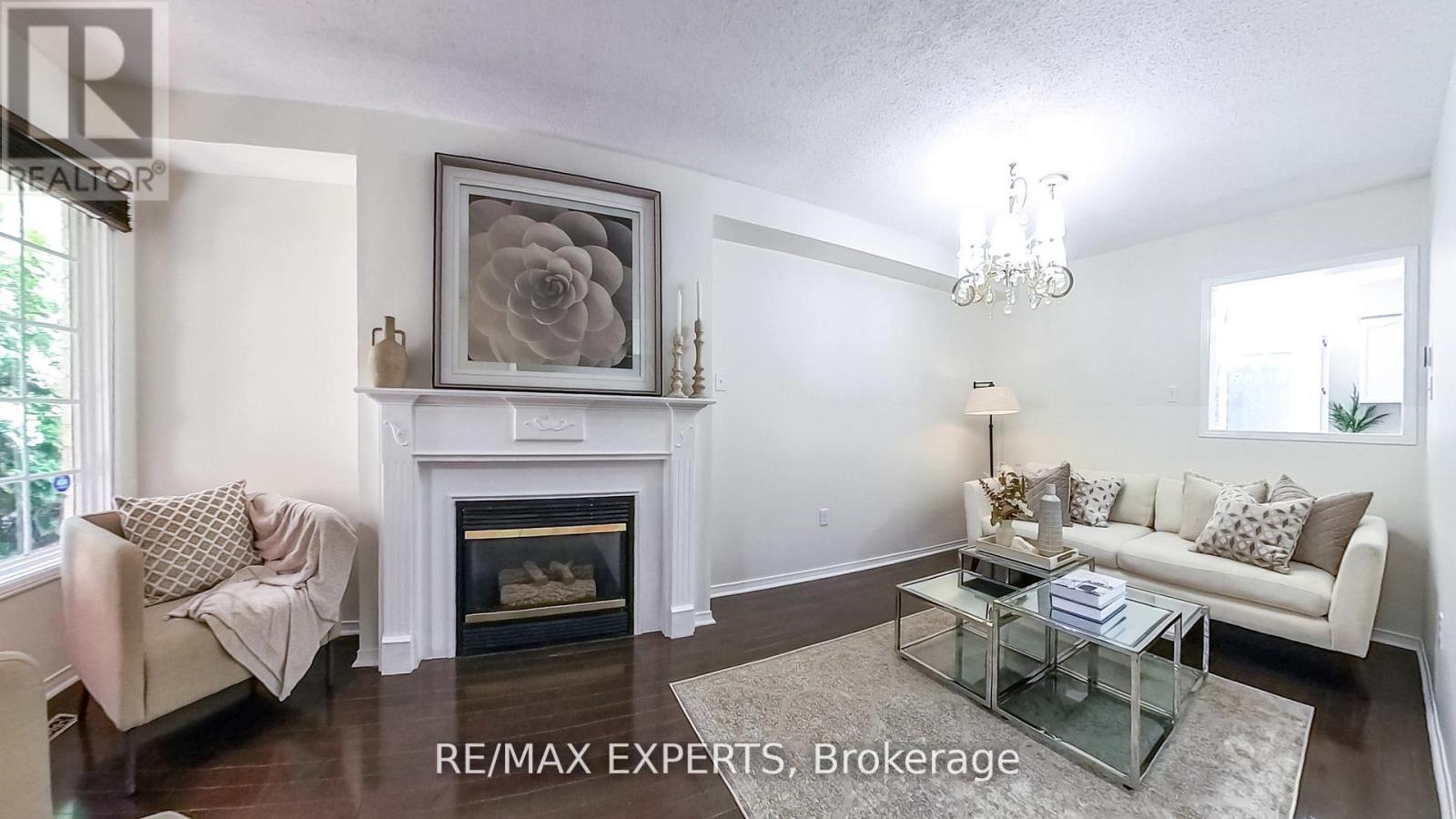 3211 Coralbean Place, Mississauga, Ontario  L5N 7C9 - Photo 9 - W12335967
