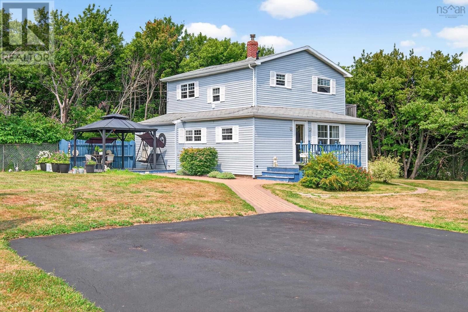 26 Grove Street, Glace Bay, Nova Scotia  B1A 3L7 - Photo 1 - 202520180