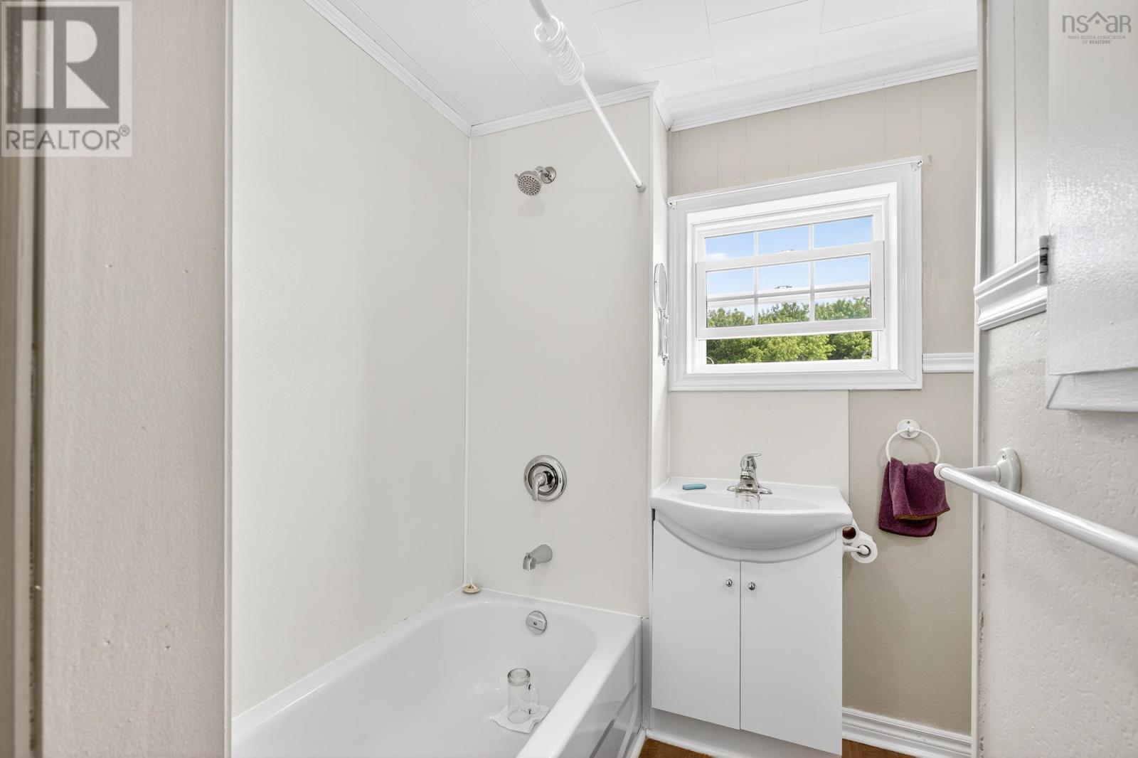 26 Grove Street, Glace Bay, Nova Scotia  B1A 3L7 - Photo 40 - 202520180