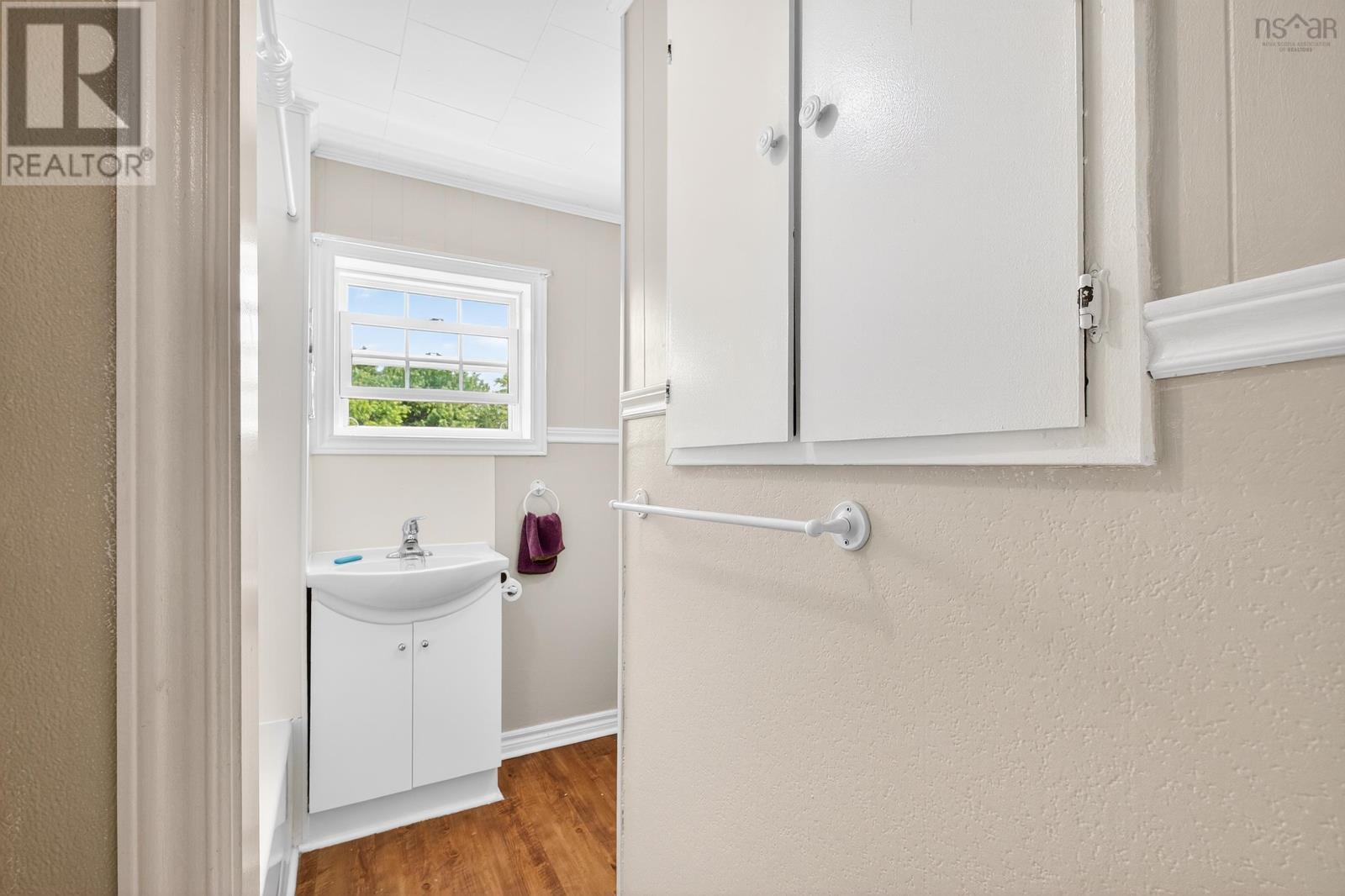 26 Grove Street, Glace Bay, Nova Scotia  B1A 3L7 - Photo 39 - 202520180