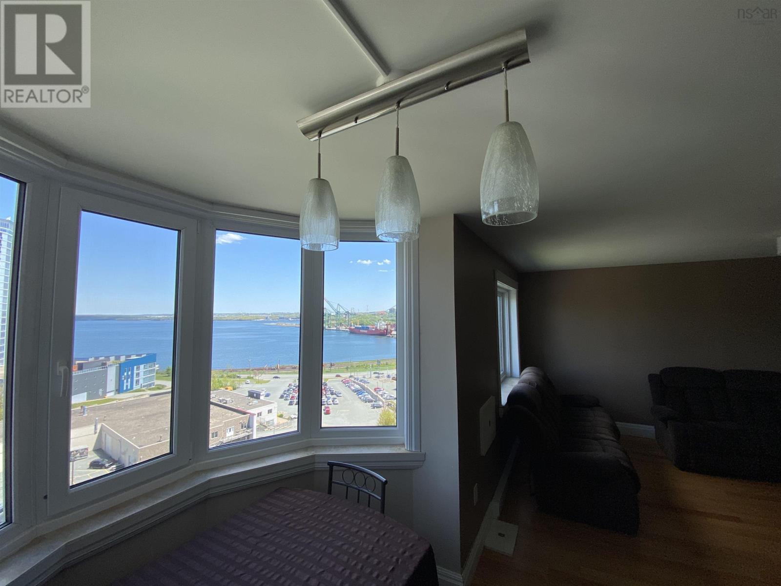 Property at 619 45 Vimy Avenue image 4