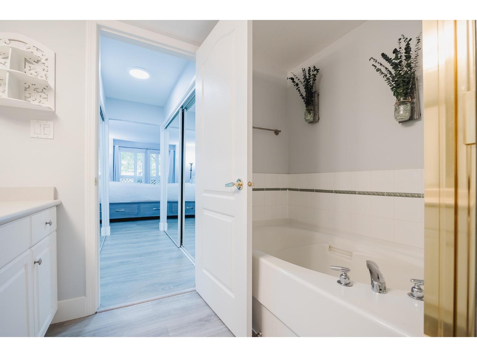 104 17727 58 Avenue, Surrey, British Columbia  V3L 1L5 - Photo 25 - R3034563